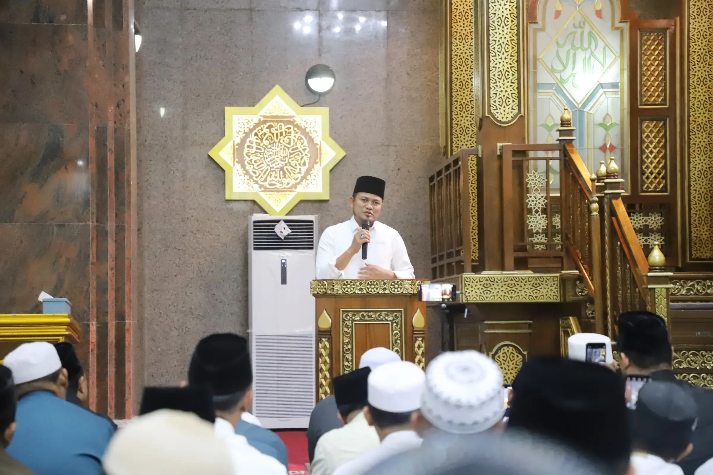 Gubernur Kaltim Ajak Warga dan Pelajar Ramaikan Salat Subuh Berjamaah di Masjid