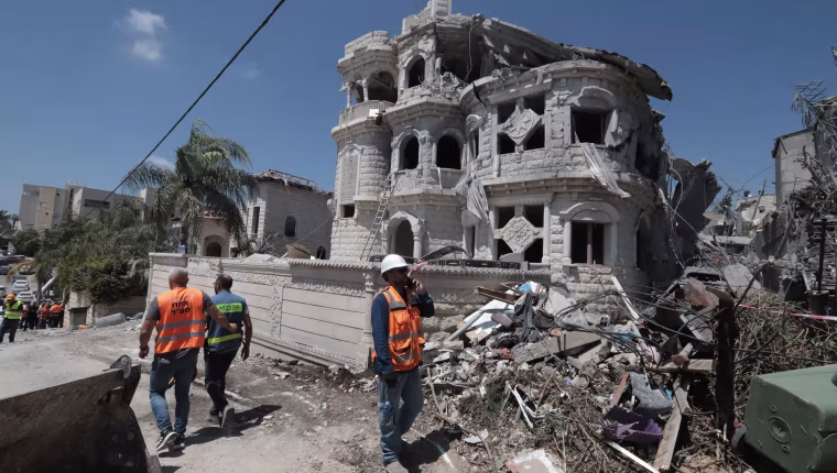 Iran Gempur Israel: Balasan Terbesar dalam Sejarah Konflik Timur Tengah