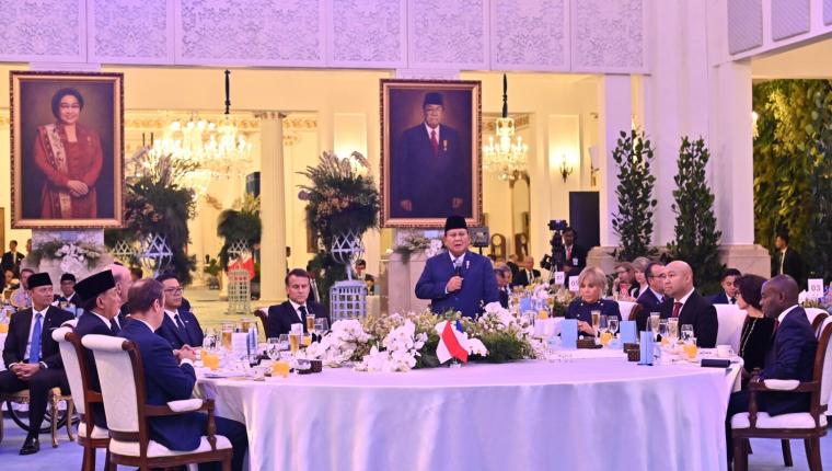 Seskab Teddy Tegaskan Tidak Ada Minuman Beralkohol dalam Jamuan Kenegaraan Presiden Macron