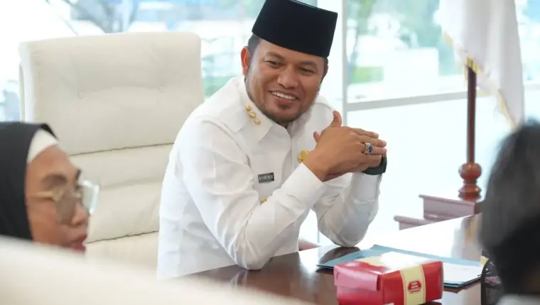 Program Gratispol Mulai di Tahun Ajaran Baru, Pemprov Kaltim Siapkan Seragam dan Pendidikan Gratis bagi Siswa dan Mahasiswa