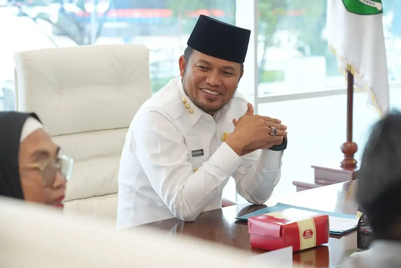 Program Gratispol Mulai di Tahun Ajaran Baru, Pemprov Kaltim Siapkan Seragam dan Pendidikan Gratis bagi Siswa dan Mahasiswa