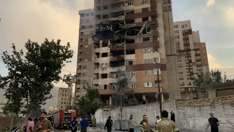 Malam Panjang di Teheran : Serangan rudal menghantam jantung Iran, ketika dunia belum selesai menyusun peta damai.