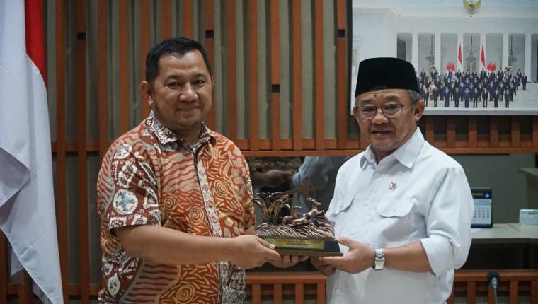 Bupati PPU Audiensi dengan Menteri Dikdasmen, Bahas Peningkatan Mutu Pendidikan