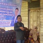Baharuddin Demmu Angkat Isu Transparansi Anggaran dalam Penguatan Demokrasi di Desa Bangun Rejo